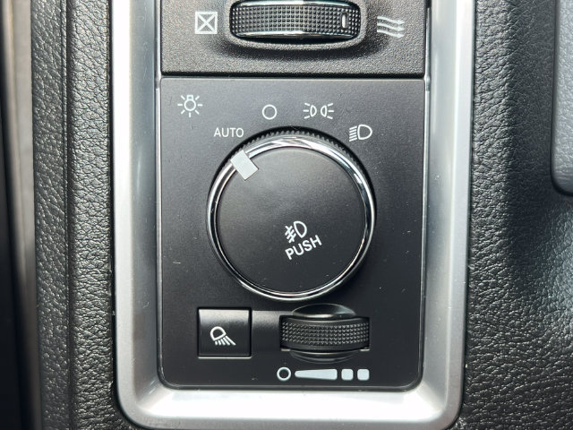 Used 2014 RAM 1500 Outdoorsman AWD/4WD image 19