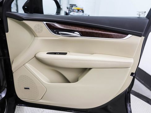 Used 2019 Cadillac XT5 Luxury image 30