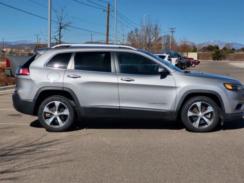 Used 2020 Jeep Cherokee Limited image 4