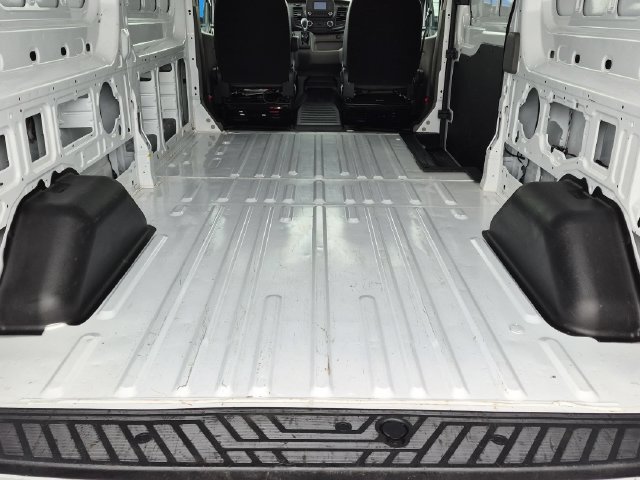 Used 2023 Ford Transit 250 Medium Roof RWD image 7
