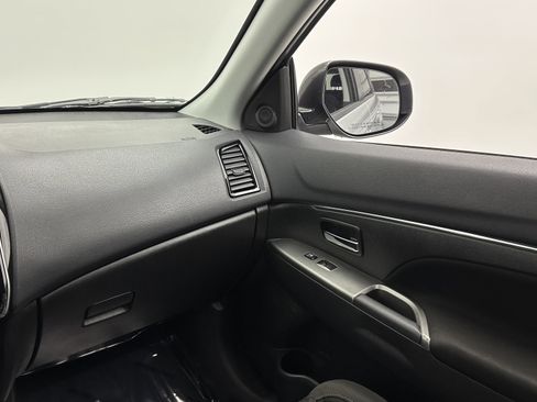 Used 2021 Mitsubishi Outlander Sport SE image 23