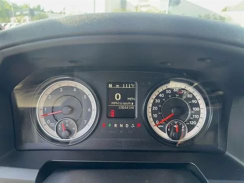 Used 2021 RAM 1500 Classic SLT AWD/4WD image 9