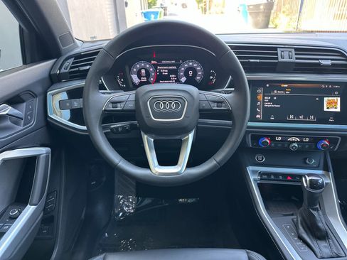 Used 2025 Audi Q3 2.0T Premium w/ Convenience Package AWD/4WD image 16