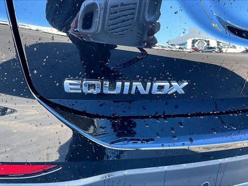 Used 2024 Chevrolet Equinox LT w/ LPO, Floor Liner Package FWD image 10