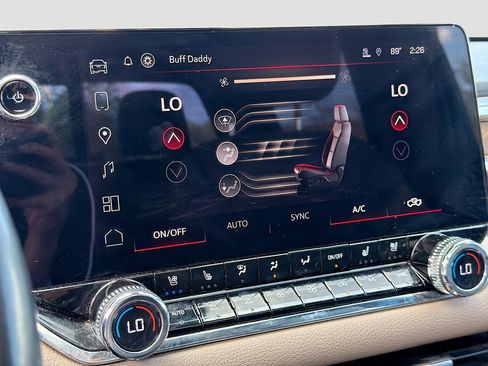 Used 2023 GMC Canyon Denali image 34