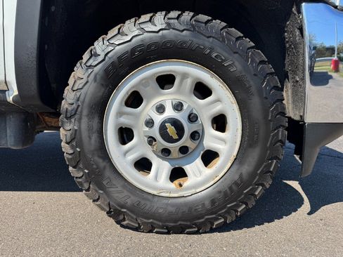 Used 2015 Chevrolet Silverado 3500 W/T w/ Snow Plow Prep Package AWD/4WD image 13