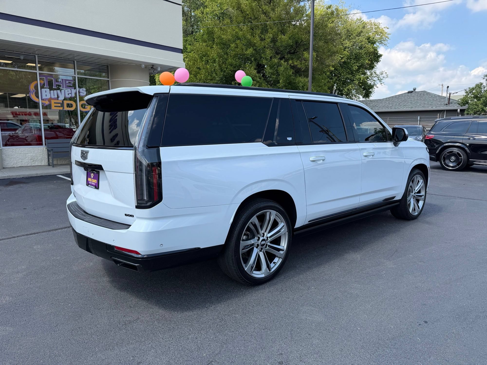 Used 2026 Cadillac Escalade ESV Platinum Sport w/ LPO, ONYX Package AWD/4WD image 6