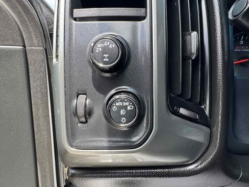 Used 2018 Chevrolet Silverado 1500 LT w/ All Star Edition AWD/4WD image 10