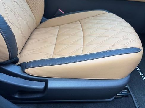 Certified 2025 Nissan Sentra SV w/ SV Premium Package image 22