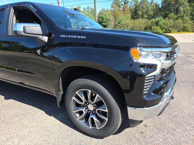 Used 2024 Chevrolet Silverado 1500 LT AWD/4WD image 31