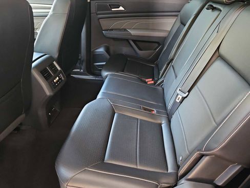 Used 2022 Volkswagen Atlas SEL R-Line image 20