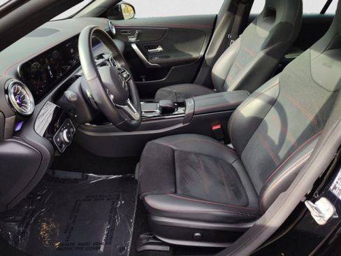 Used 2023 Mercedes-Benz CLA 250 4MATIC image 11