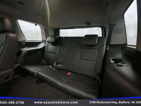 Used 2017 Chevrolet Tahoe LT w/ LT Signature Package image 19