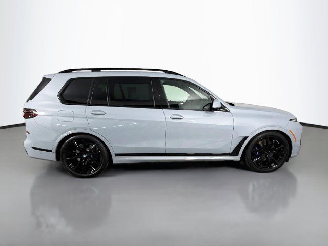 Used 2026 BMW X7 xDrive40i w/ M Sport Package AWD/4WD image 8