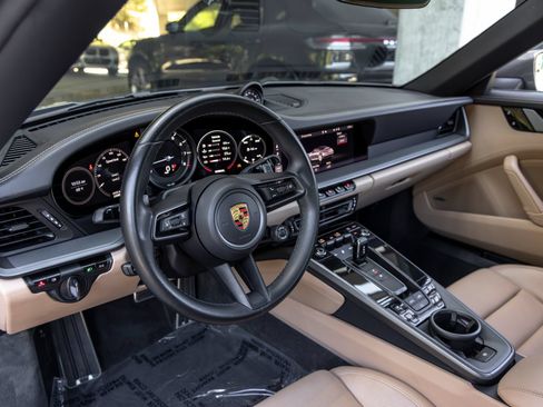 Certified 2020 Porsche 911 Carrera S RWD image 4