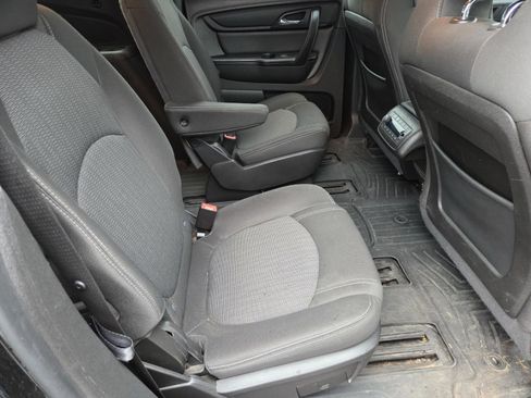 Used 2016 Chevrolet Traverse LT FWD image 13