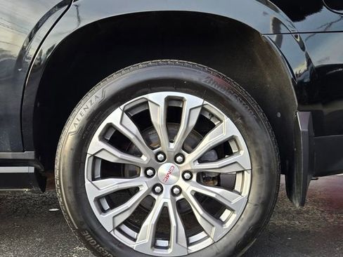 Used 2021 GMC Yukon Denali w/ Denali Premium Package AWD/4WD image 10