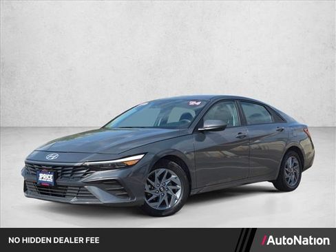 Used 2024 Hyundai Elantra SEL FWD image 1