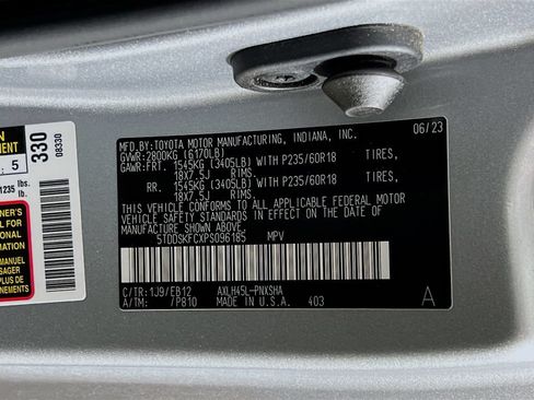 Used 2023 Toyota Sienna XSE w/ XSE Plus Package AWD/4WD image 33