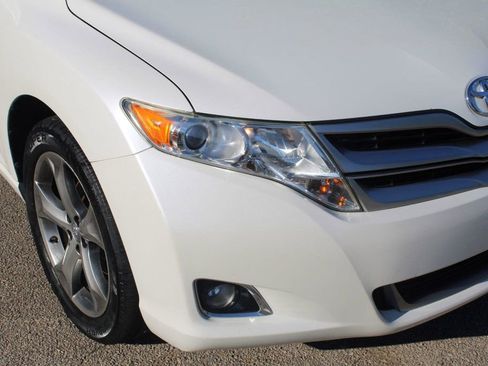 Used 2013 Toyota Venza XLE image 9