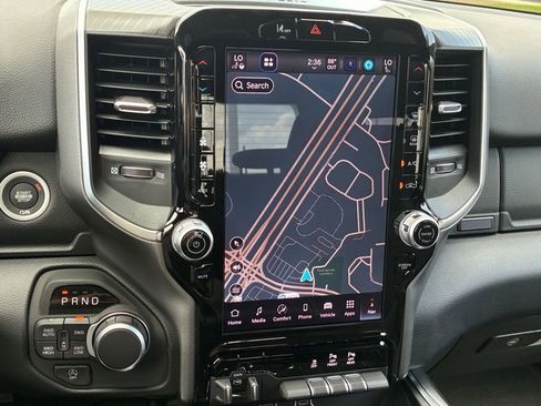 New 2026 RAM 1500 4x4 Crew Cab image 8