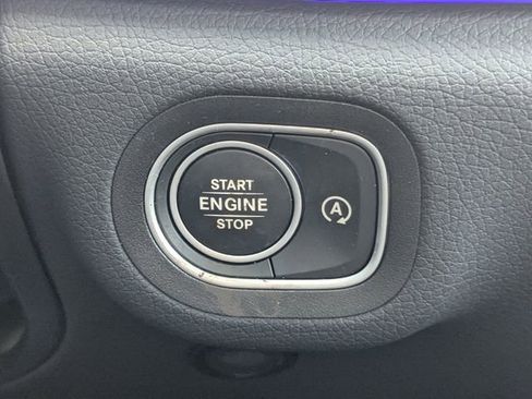 Used 2025 Mercedes-Benz GLS 450 4MATIC image 33