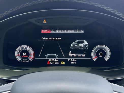 Used 2023 Audi Q8 Premium w/ Convenience Package AWD/4WD image 15