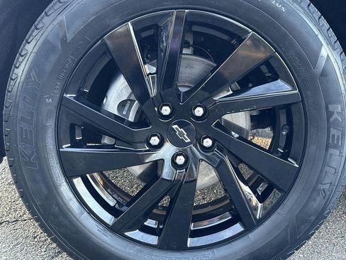 Used 2023 Chevrolet Equinox LS w/ LS Convenience Package image 8