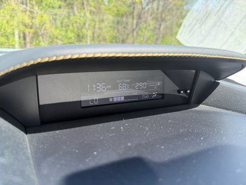 Used 2023 Subaru Crosstrek 2.5i Sport AWD/4WD image 19
