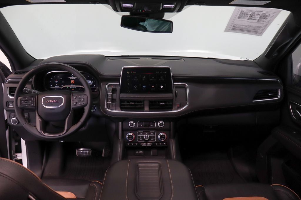 Used 2024 GMC Yukon AT4 w/ Technology Package AWD/4WD image 29