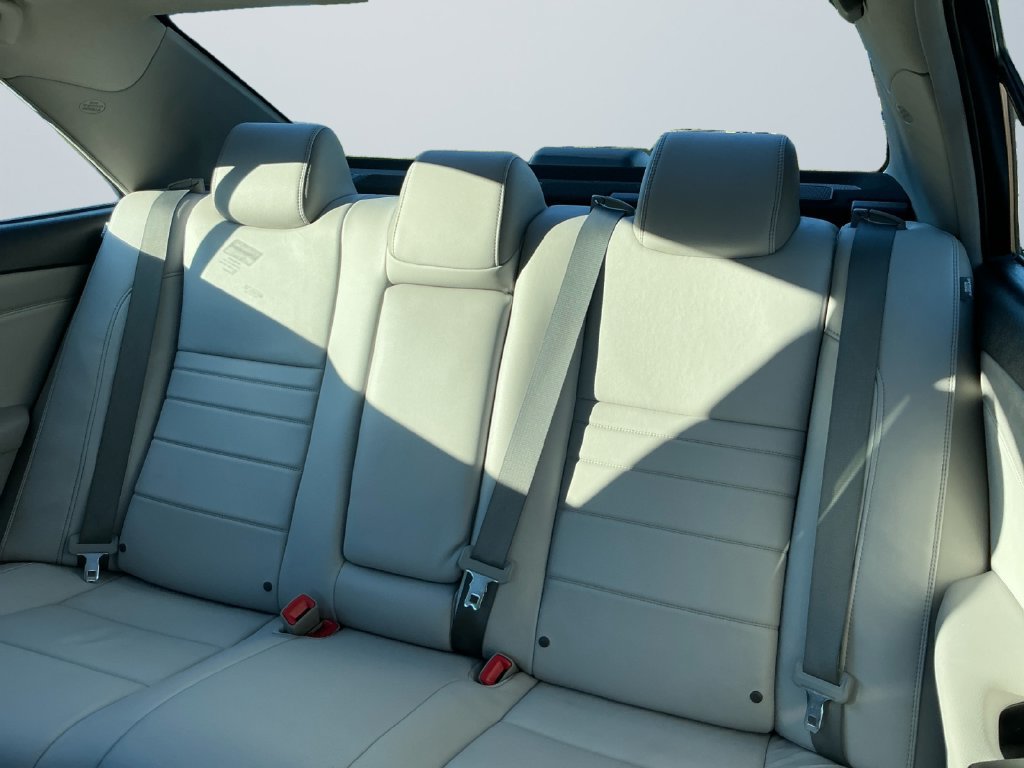 Used 2017 Toyota Camry XLE w/ Moonroof Package FWD image 6