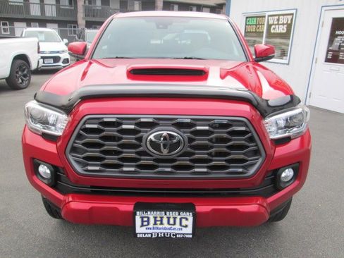 Used 2021 Toyota Tacoma 4x4 Double Cab image 2