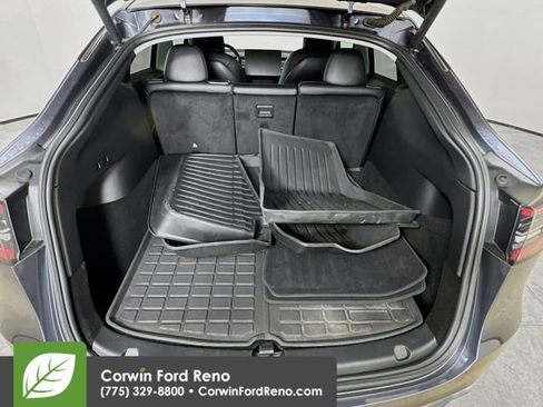 Used 2021 Tesla Model Y Long Range image 25