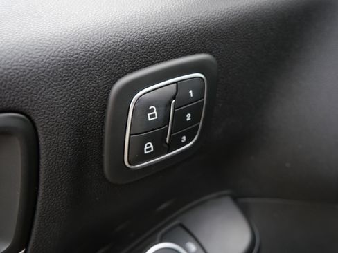Used 2020 Ford Escape SEL AWD/4WD image 23