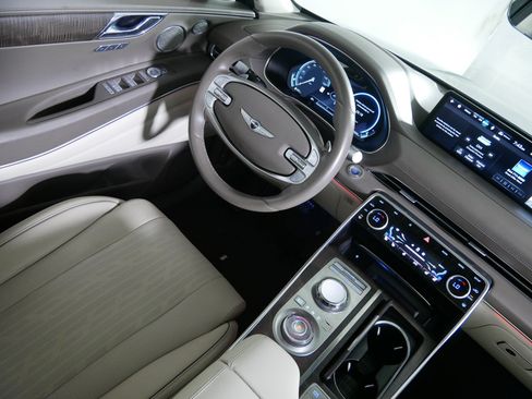 Used 2023 Genesis GV80 2.5T w/ Prestige 20" Package AWD/4WD image 9