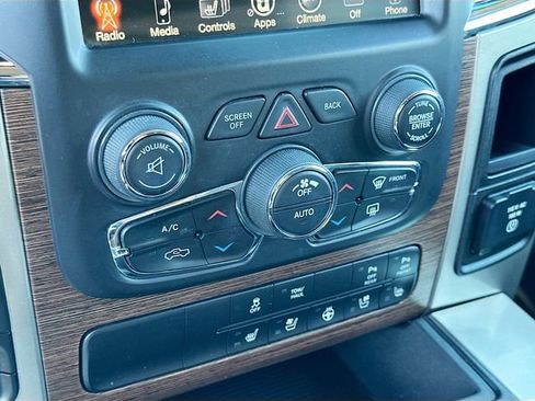 Used 2017 RAM 1500 Laramie w/ Convenience Group image 15