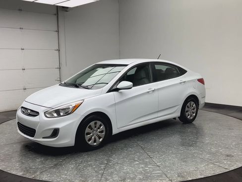 Used 2017 Hyundai Accent SE FWD image 22