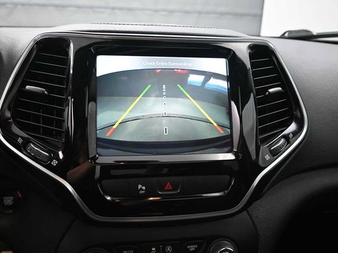 Used 2019 Jeep Cherokee Limited AWD/4WD image 14