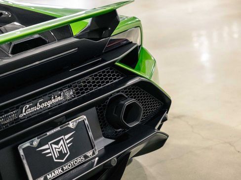 Used 2023 Lamborghini Huracan Tecnica image 38