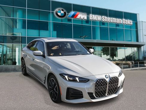 New 2026 BMW 430i image 3