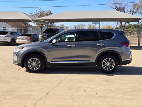 Used 2019 Hyundai Santa Fe SE image 6