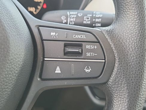 Certified 2025 Honda HR-V LX image 10