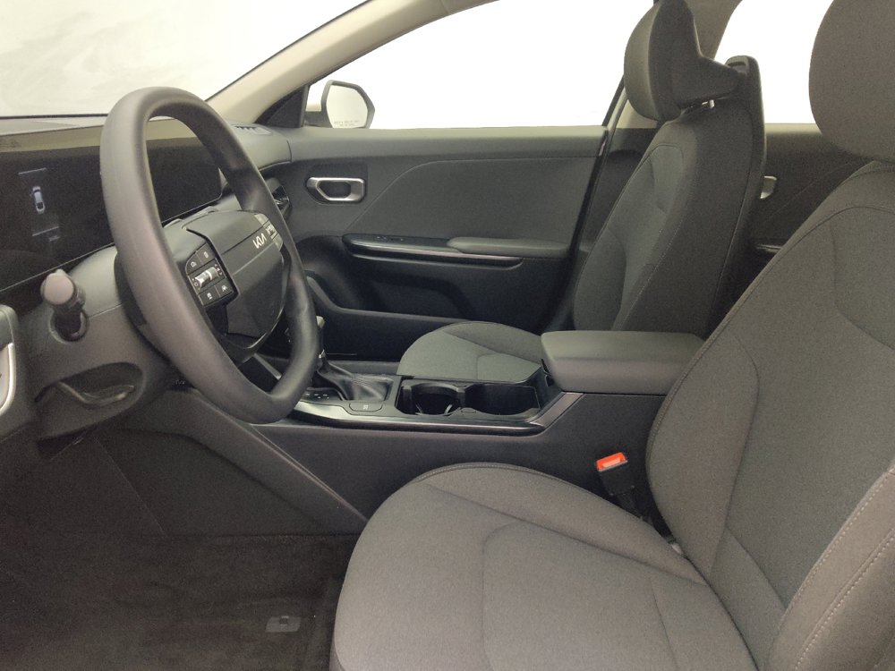 Used 2025 Kia K4 FWD image 17