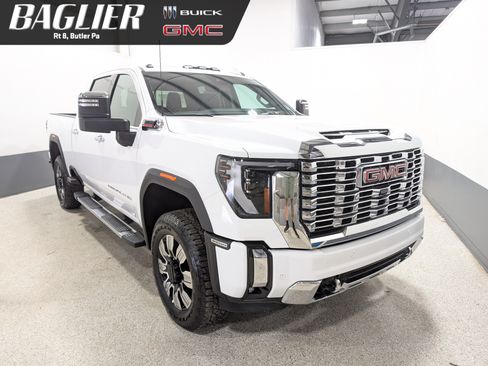 Used 2025 GMC Sierra 3500 Denali w/ Denali Reserve Package AWD/4WD image 1