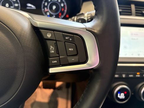 Used 2020 Jaguar E-PACE SE AWD/4WD image 27