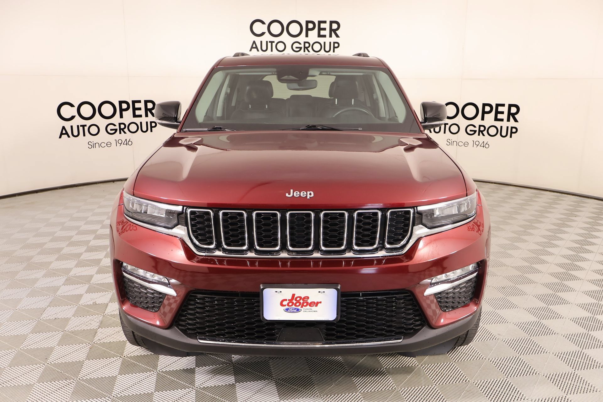 Used 2023 Jeep Grand Cherokee Limited w/ Trailer Tow Prep Group (B) AWD/4WD image 10