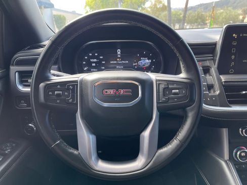 Used 2024 GMC Yukon SLT w/ SLT Premium Package AWD/4WD image 30