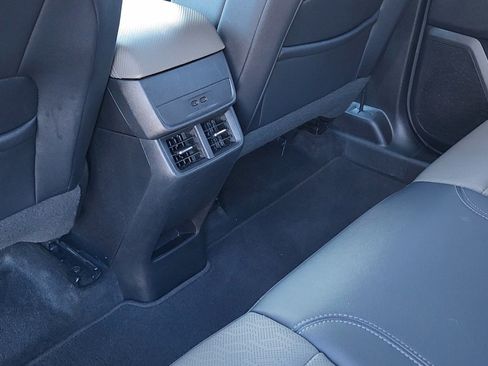 Used 2025 Chevrolet Equinox LT w/ Convenience Package II image 17