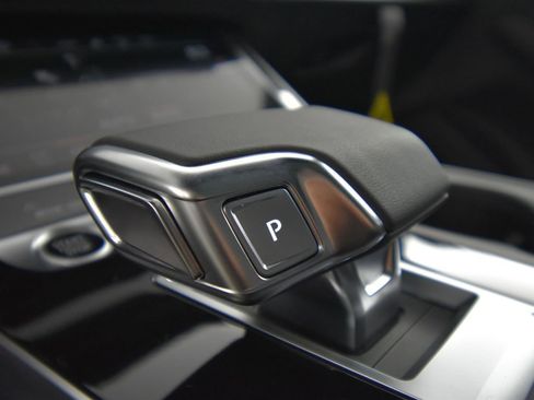 New 2026 Audi Q8 Prestige image 31