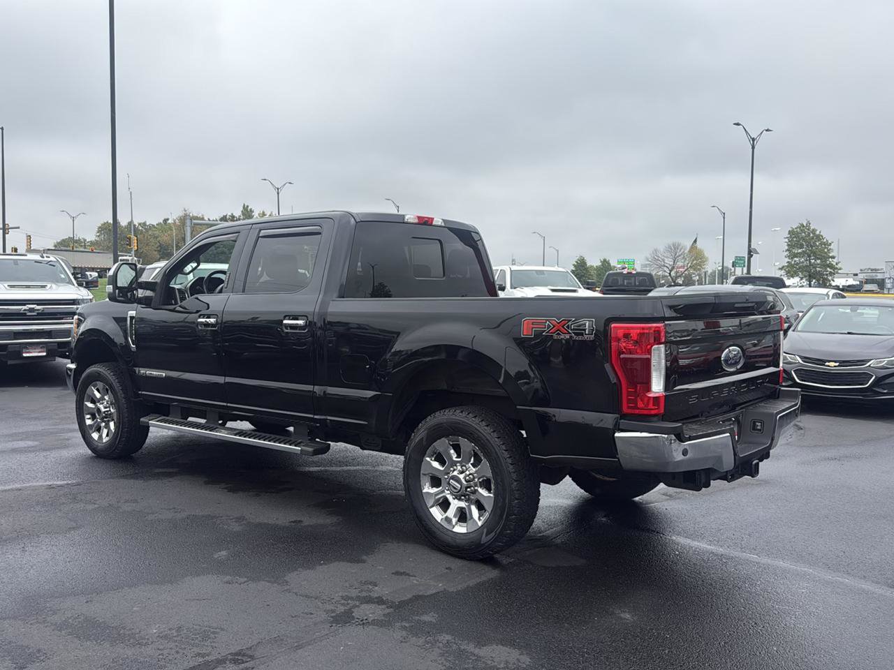 Used 2017 Ford F250 Lariat w/ Lariat Ultimate Package AWD/4WD image 3